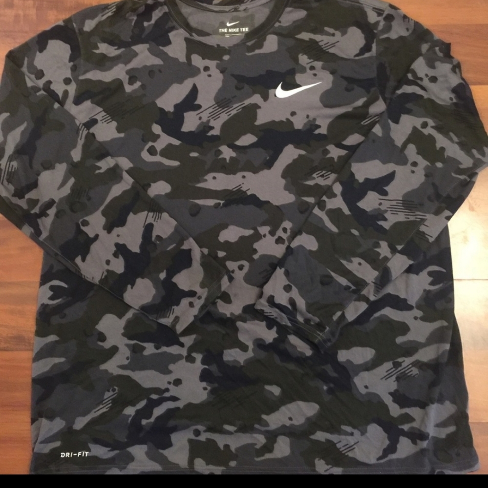 Nike dri-fit t-shirt long sleeve